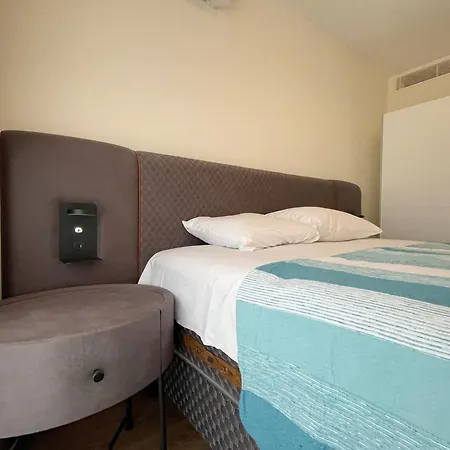 Stylish Only 200 M To The Beach In Peter House Free Parking アパート *