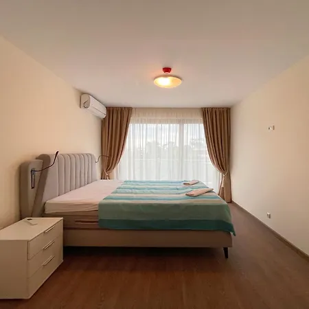 Stylish Only 200 M To The Beach In Peter House Free Parking アパート